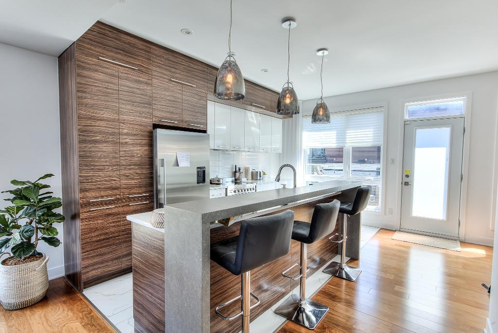 Penthouse situé dans le quartier rechercher de Urbanova a Terrebonne (appartement)