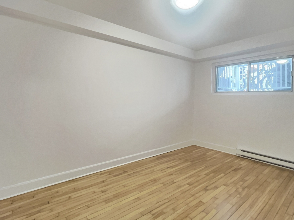 4 1/2 Rue Cartier/Jean-TalonE