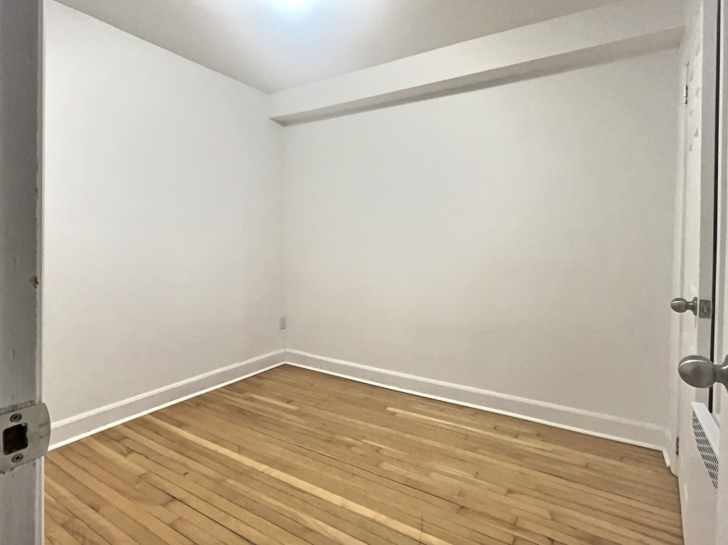 4 1/2 Rue Cartier/Jean-TalonE
