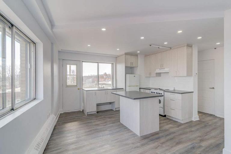 1 CH - 1 SDB - Montréal - $1,100 /mo