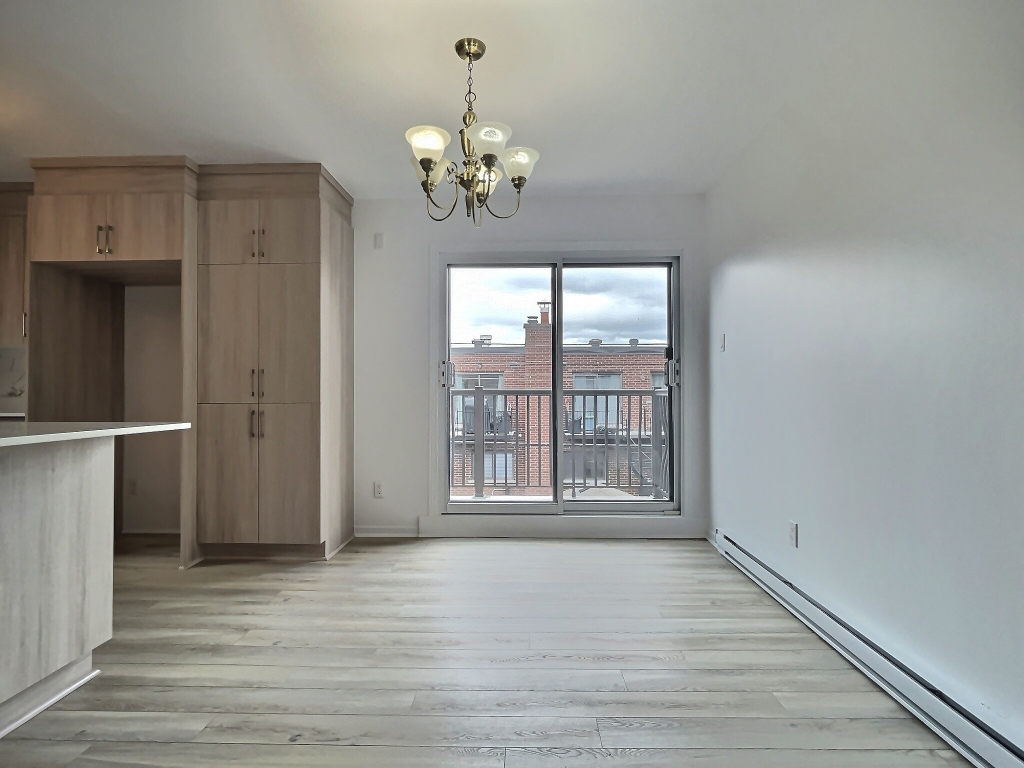 5 1/2 Haut Duplex - Galeries D'Anjou