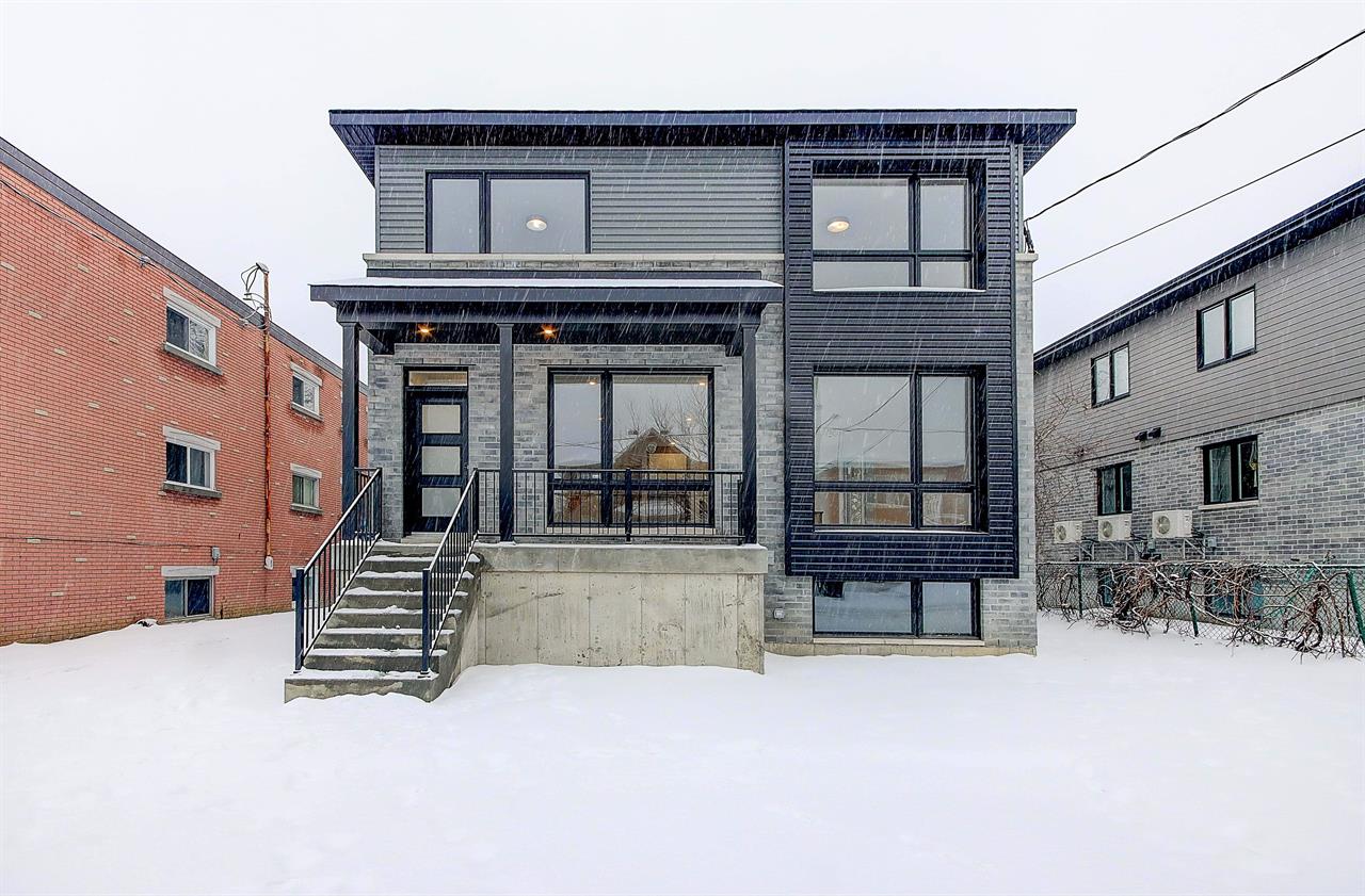 Grande Maison De Ville Sur 3 étages 3CAC 1350 P2 - Disponible