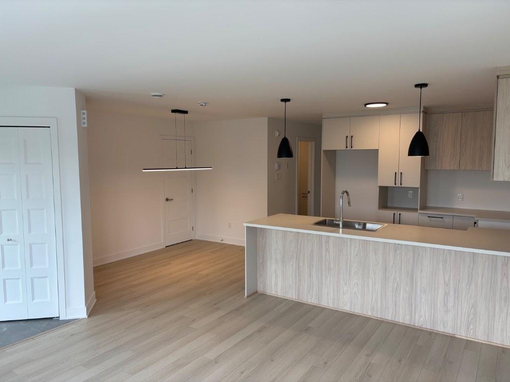 4-1/2 , Les Coteaux , ***Libre imediatement***