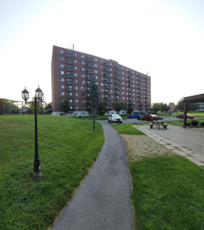 1 CH - 1 SDB - Gatineau - $1,595 /mo
