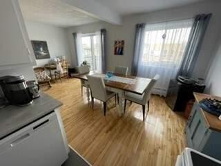 Disponible 1er mai 2022 à compter de 1500$