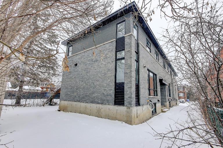 Grande maison de ville sur 3 étages 3CAC 1350 p2 - Disponible
