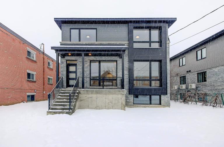 Grande maison de ville sur 3 étages 3CAC 1350 p2 - Disponible