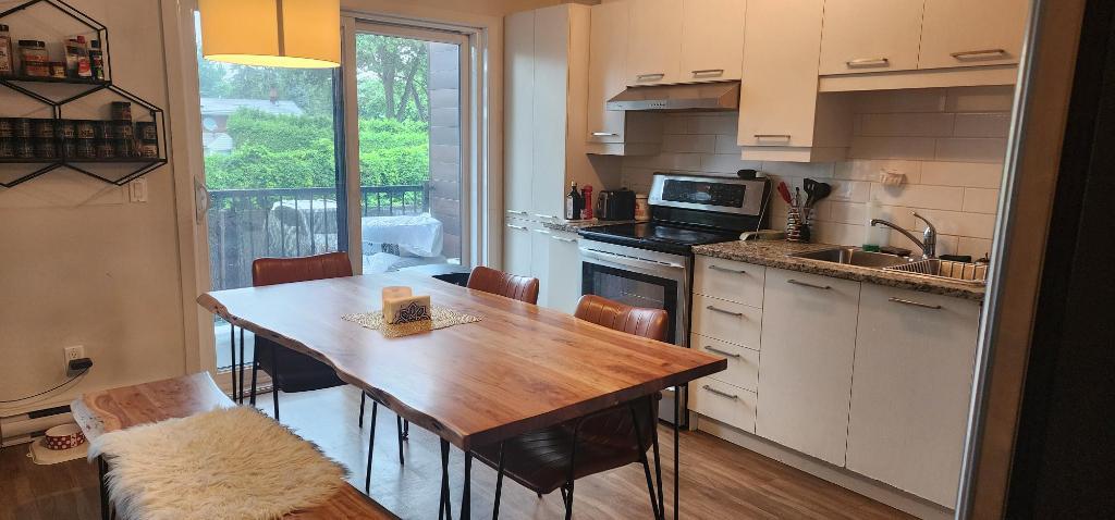 [Premier mois à 825$] [Transfert de bail – 4 ½ à Greenfield Park/Saint-Lambert]