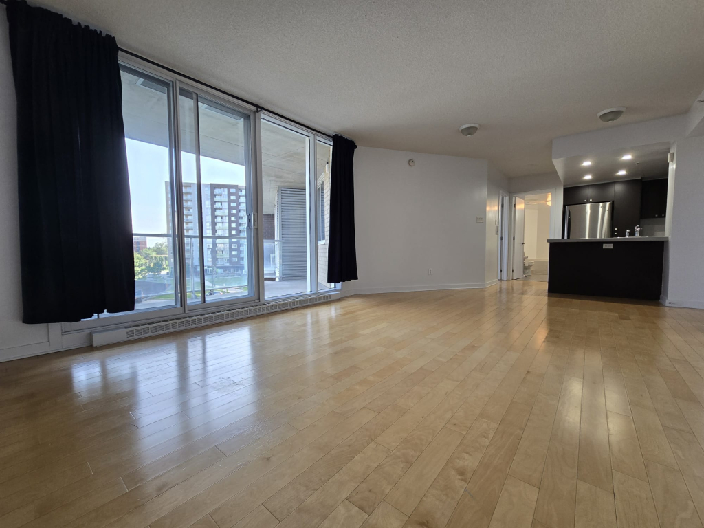 Condo 3 1/2 à Louer Place De L'Acadie