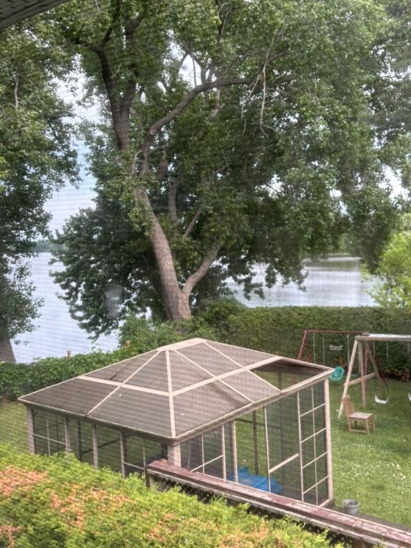 41/2 all renovated on the water