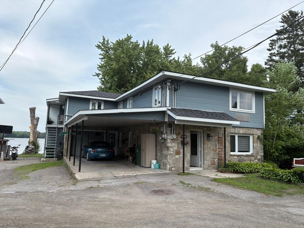 41/2 all renovated on the water