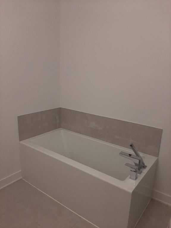 PROMO - APPARTEMENT 4½ À LOUER À LOUISEVILLE - 1ER JUILLET