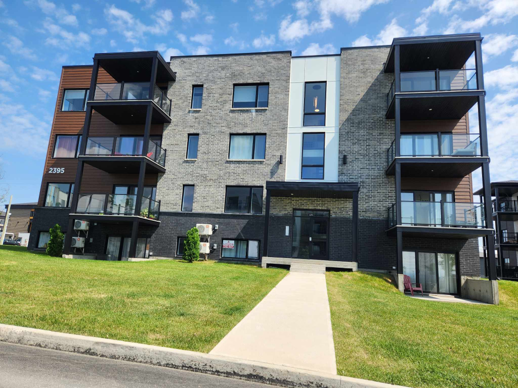 5 ½ RÉCENT |CARRÉ BELVÉDÈRE |DÉCEMBRE