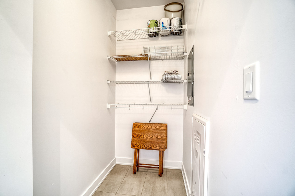 101-425 Atmosphere Joli Condo Moderne