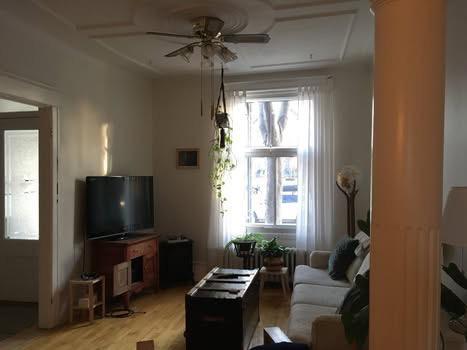 Grand 7 1/2 RDC sur le Plateau Mont Royal