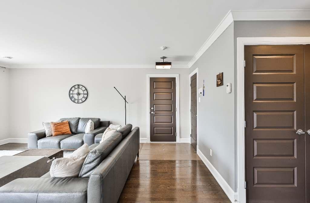 Condo 4 ½ haut de gamme à louer – Blainville – 3e étage – Terrasse – 2 stationnements + borne – 7 électros