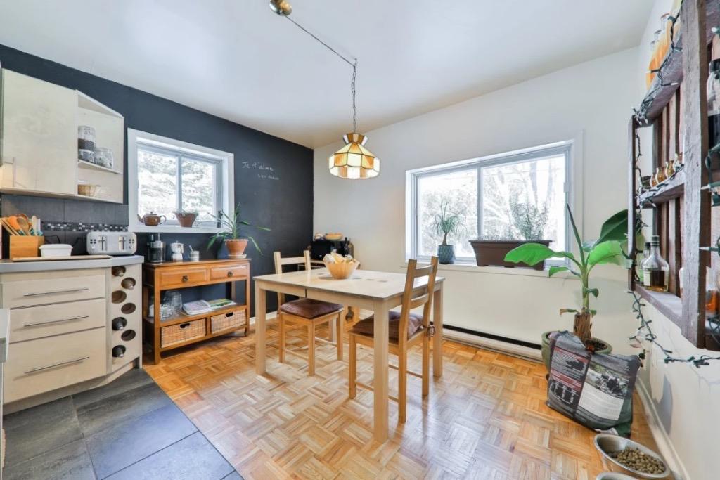 Appartement à louer très grand 4 1/2 Saint-Sauveur