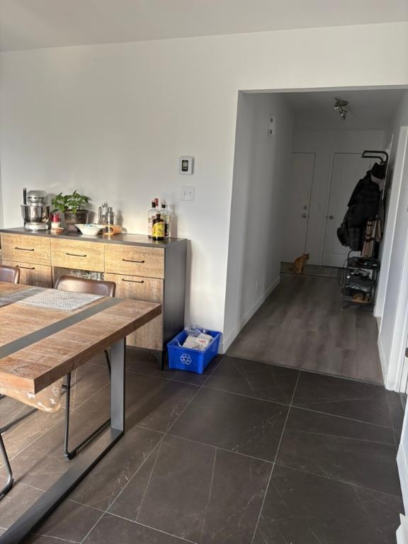 Grand logement 5 1/2 à louer, Chambly