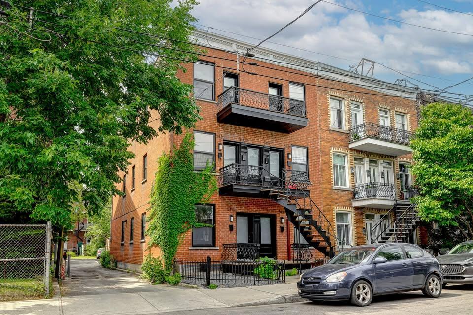 ✨4 1/2 totalement rénové et idéalement situé sur le Plateau-Mont-Royal!