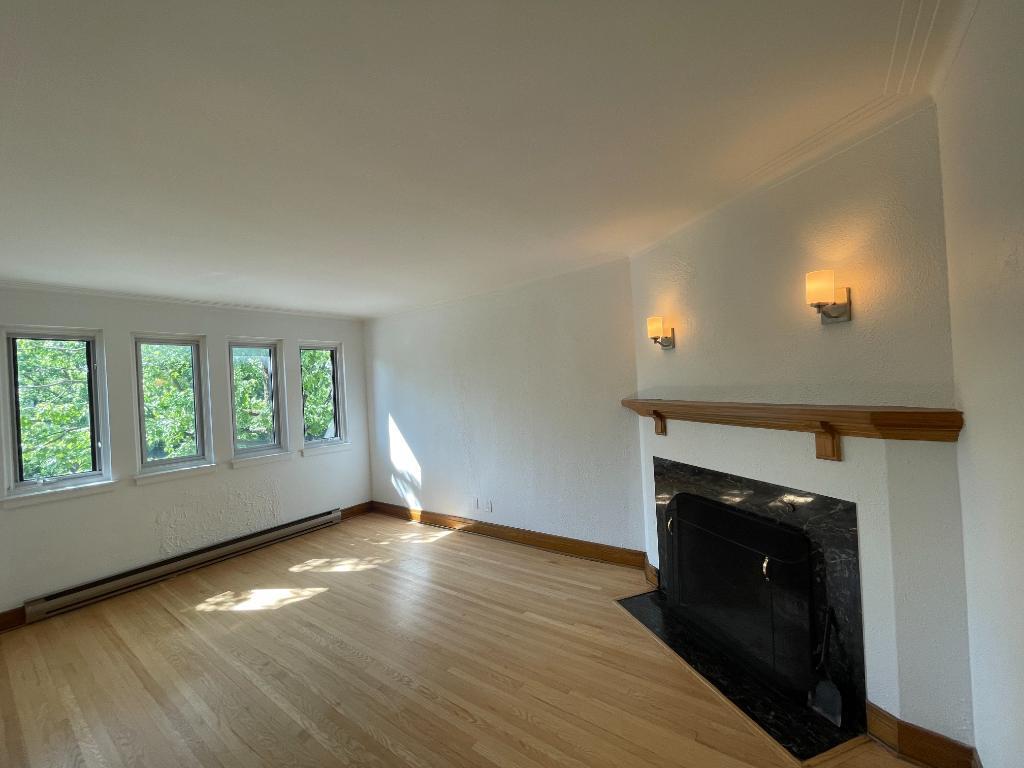 Appartement rénové haut de gamme à Ville Mont-Royal