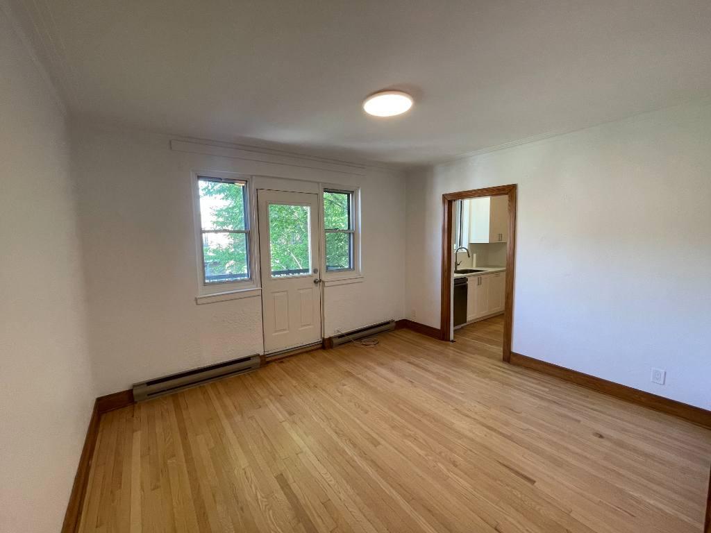 Appartement rénové haut de gamme à Ville Mont-Royal