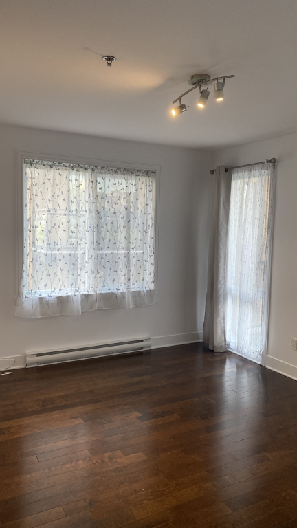 Condo 4 1/2 à Louer/for Rent