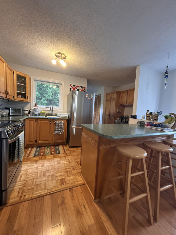 TRÈS BELLE MAISON À CHELSEA POUR 3200$