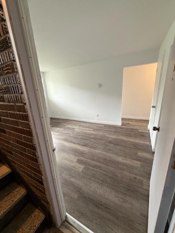 51/2 a Boisbriand dispo maintenant Juillet 2025 internet 2 stationnements, Loker, Thermopompe
