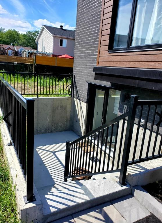 Grand 3 ½ à louer tout inclus lumineux et moderne