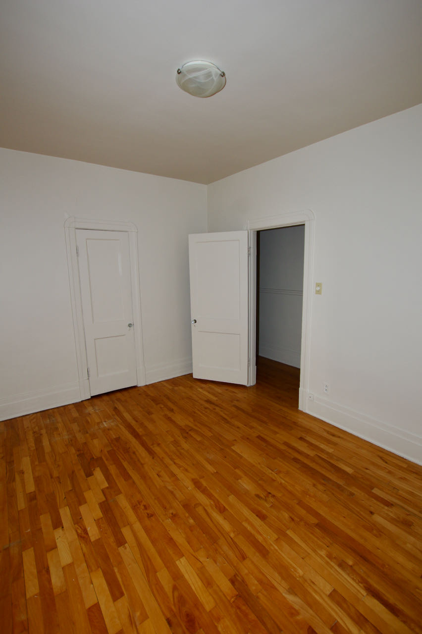 3 1/2 Sur Bennett Dans Maisonneuve
