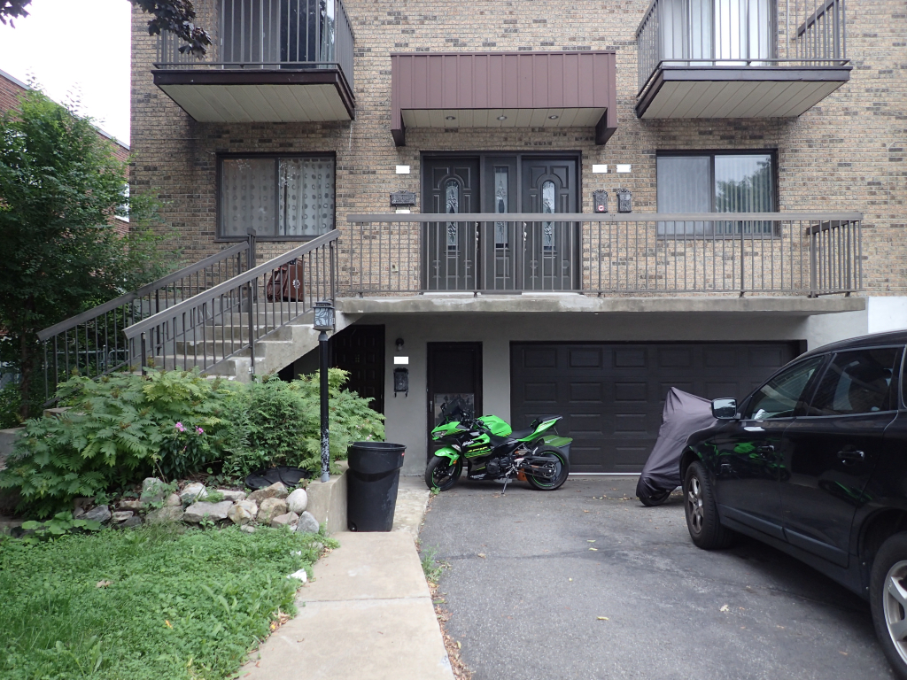 Grand 3 ½ Disponible Maintenant 1200$/mo