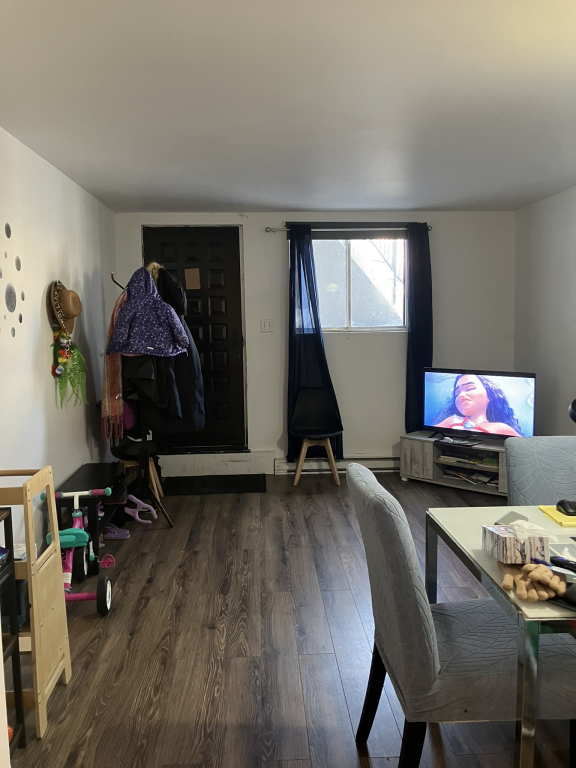Grand 3 ½ Disponible Maintenant 1200$/mo