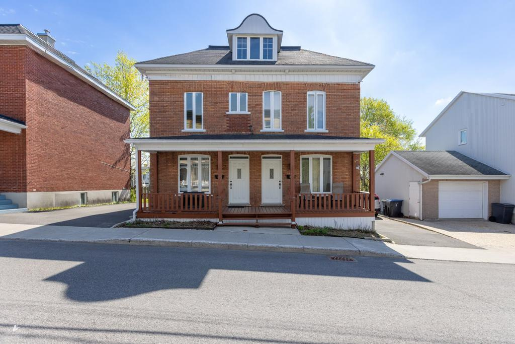 Appartement à Louer (5 1/2)