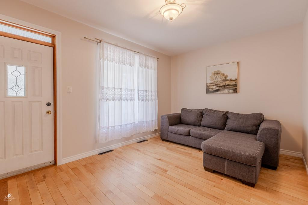 Appartement à Louer (5 1/2)