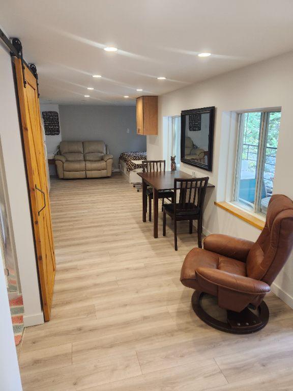 Studio chalet au bord de leau a lentree du parc du mont tremblant