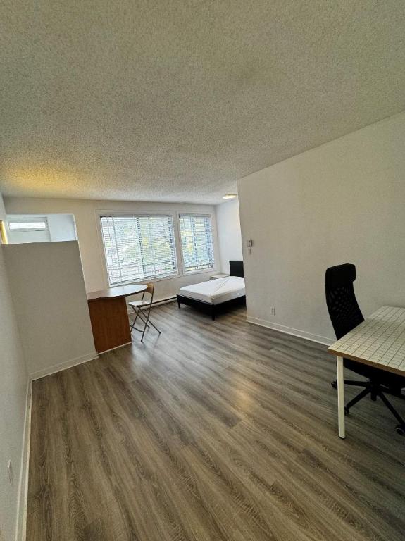 1 CH - 1 SDB - Montréal - $1,275 /mo