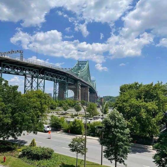 Condo 3 1/2 à louer - 1 595$/mois