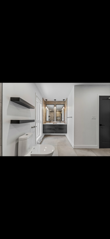 5 ½ De Luxe – Vue Sur L’eau, 1500 Pi², F