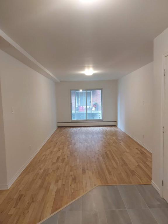1 CH - 1 SDB - Laval - $1,300 /mo