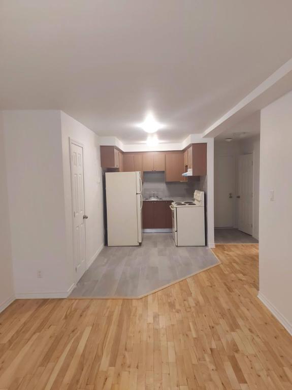1 CH - 1 SDB - Laval - $1,300 /mo