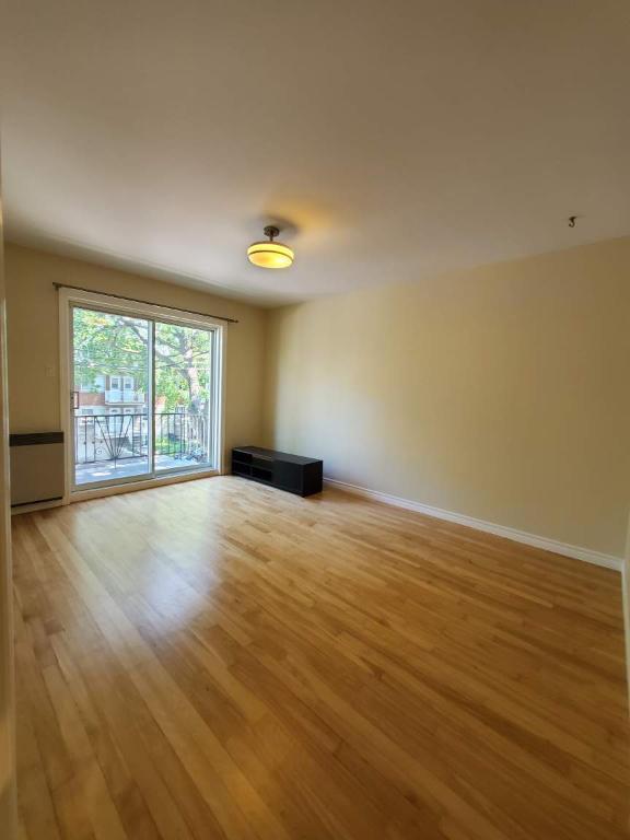 Beau 3 1/2 a louer dans le cartier Villeray / Renovated 3 1/2 apartment in Villeray