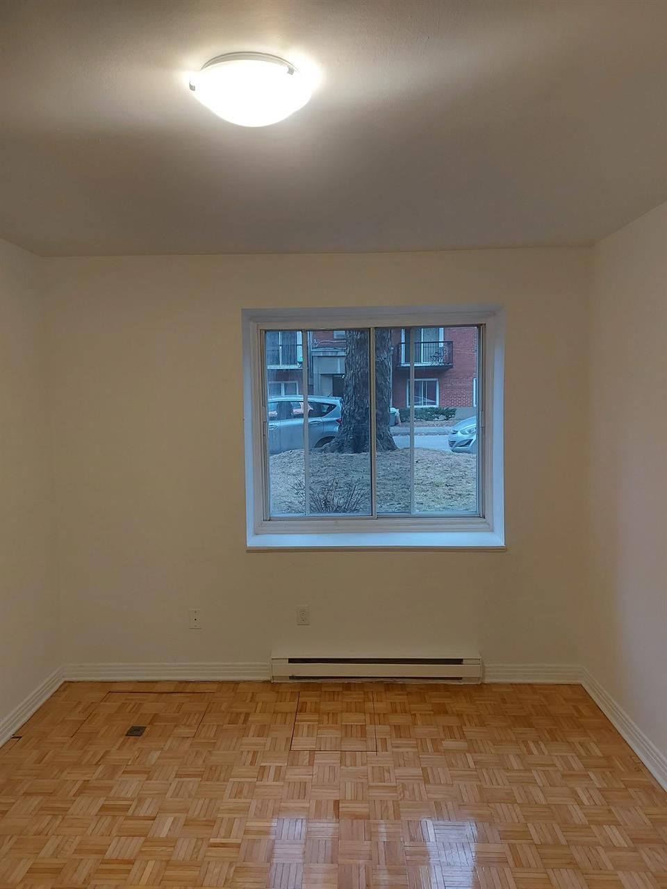 1 CH - 1 SDB - Montréal - $1,200 /mo