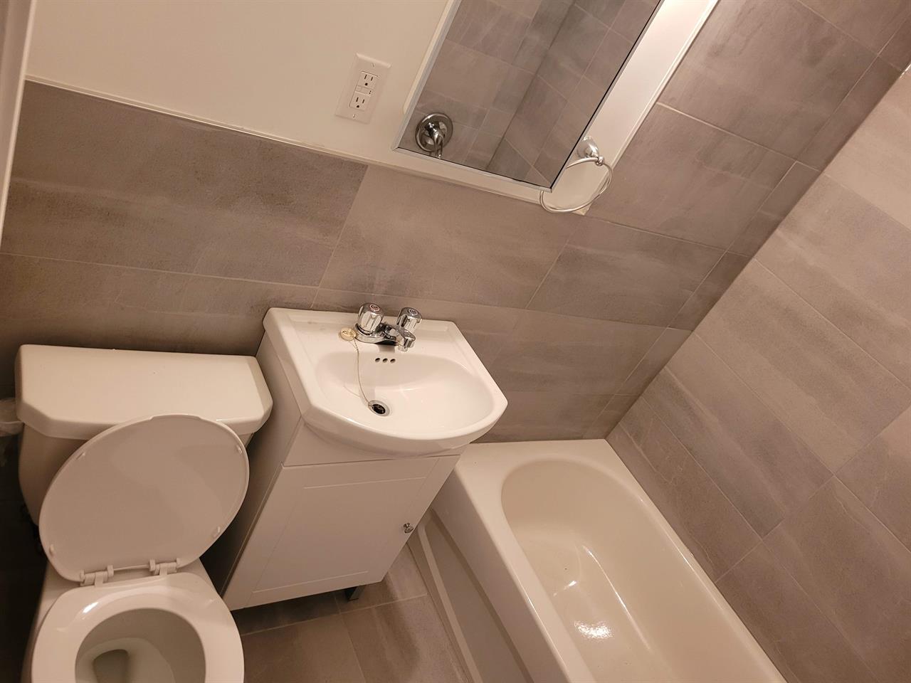 1 CH - 1 SDB - Montréal - $1,150 /mo