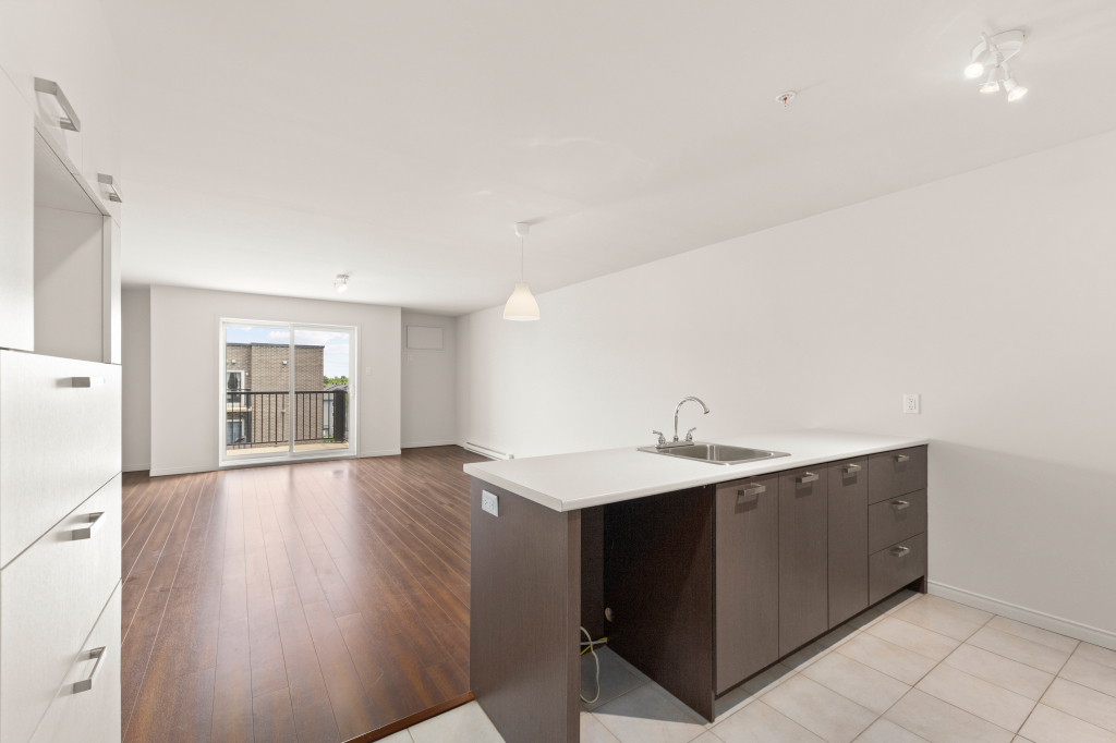 Logement 4 1/2 AVEC Garage Inclus
