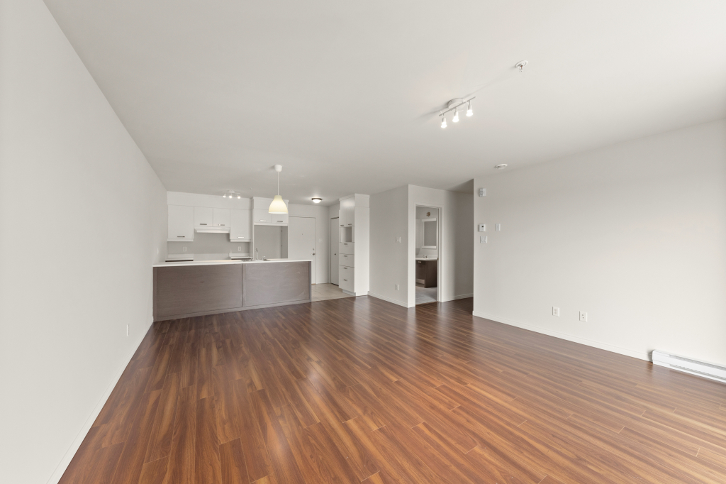 Logement 4 1/2 AVEC Garage Inclus