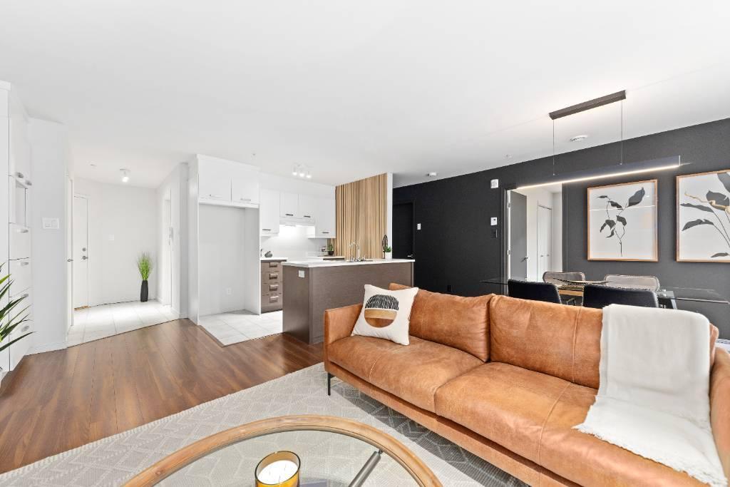 4 1/2 logement/ appartement/ condo avec garage