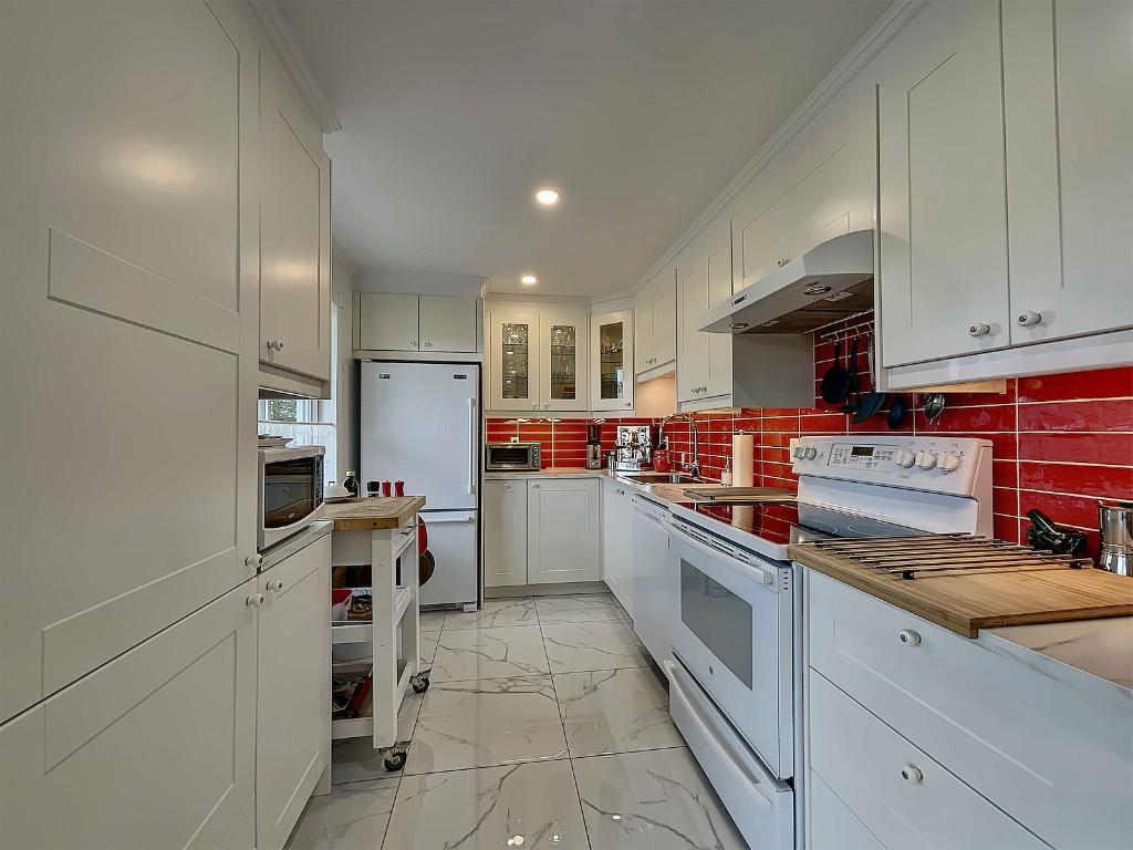 4½ avec terrasse et cour à louer - St-Sauveur