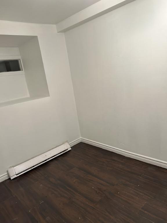Plateau Mont Royal, Avenue Laval angle Roy 5/2 620 pieds carrés. Rénové, cour 1850 $/mois