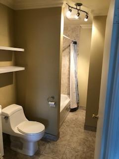 À LOUER – Grand 4 1/2 avec sous-sol, rez-de-chaussée d’un duplex tranquille