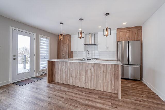Très grand 4,5, Chomedey Laval, luxueux, neuf et lumineux
